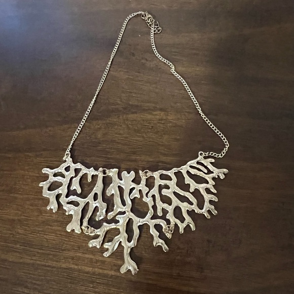 White Coral Necklace - Picture 2 of 3